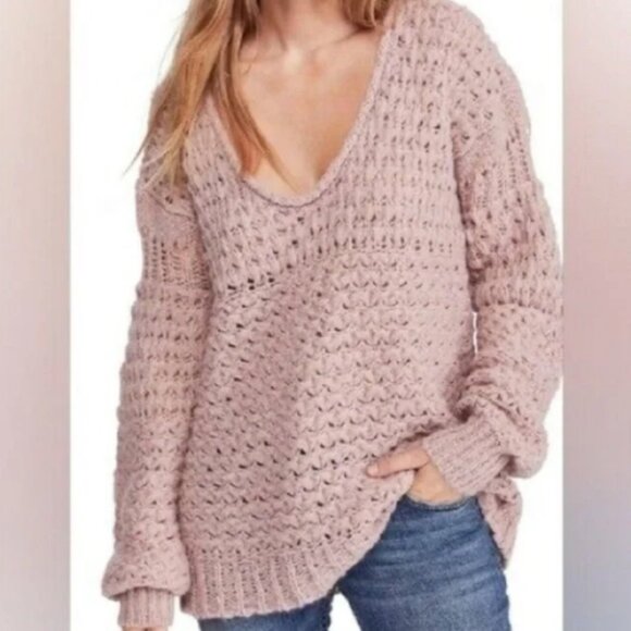 FREE PEOPLE Sweaters - FREE PEOPLE PINK CRASHING WAVES SWEATER